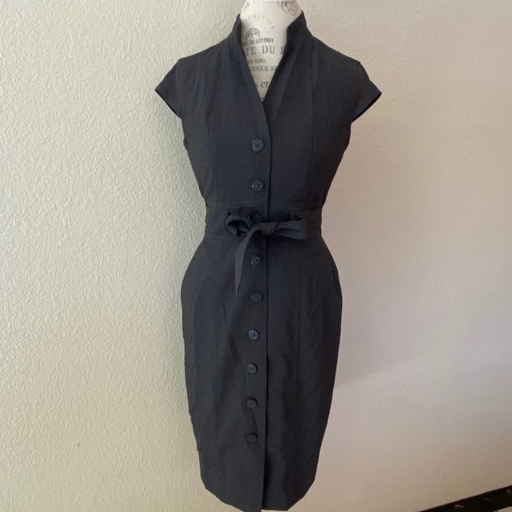 Calvin Klein size 6 Gray cap sleeve midi dress